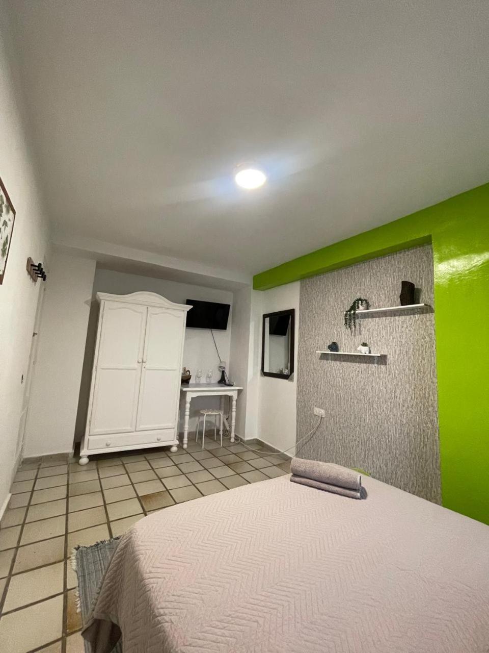 Habitacion Muy Centrica. Granada Dış mekan fotoğraf