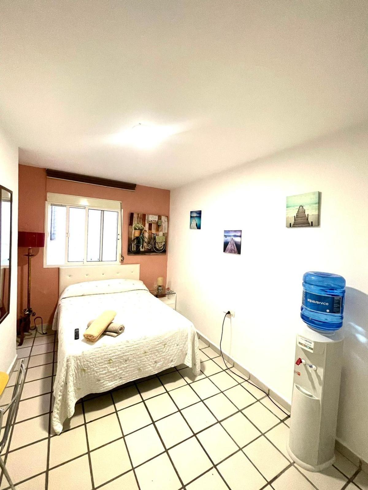 Habitacion Muy Centrica. Granada Oda fotoğraf